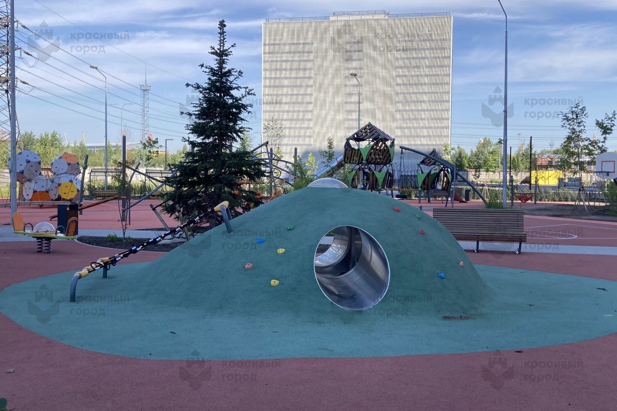 Холм с иллюминатором - фото 3